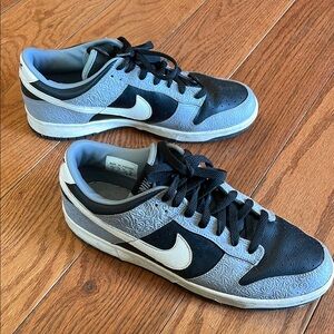 Nike Black and Magnet Air Harbor